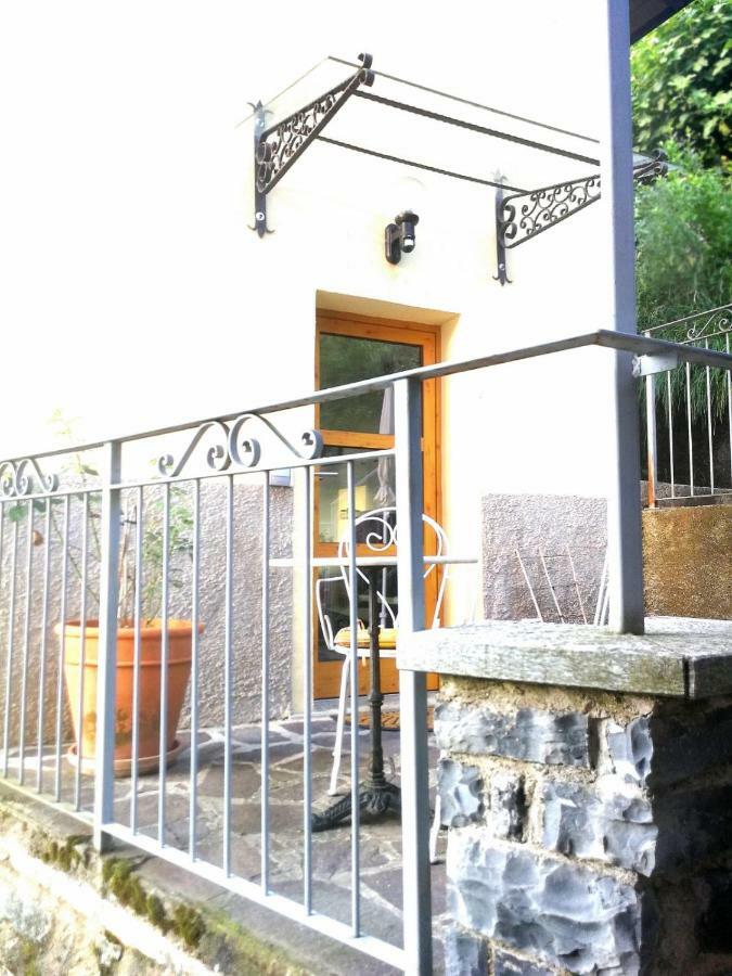 Rustico Vista Lago Apartment Лецено Екстериор снимка